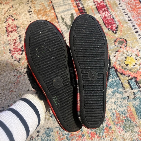 Victoria’s Secret Women's Red Plaid Slippers M - Picture 3 of 6